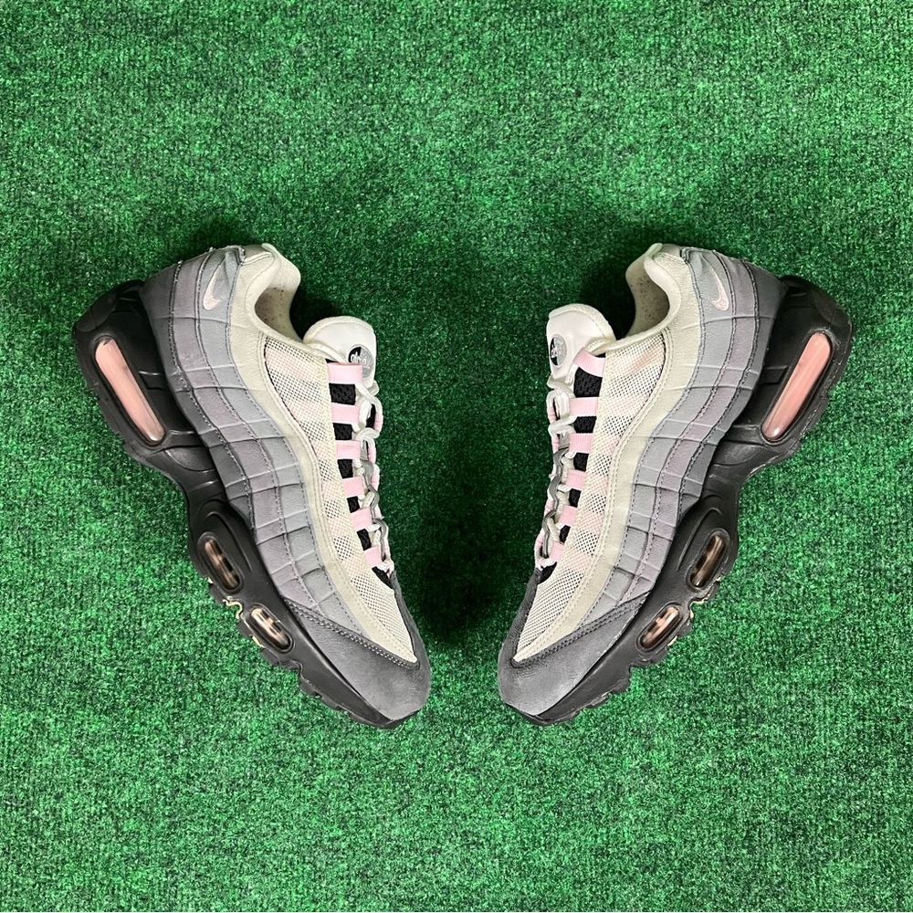 Nike Air Max 95 Gunsmoke Pink Foam Grey White Black Mens Size 10